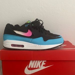 nike air max 1 jelly swoosh, size 9